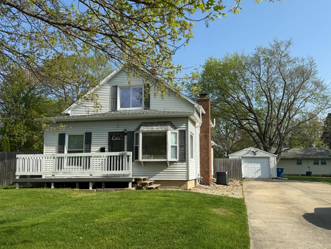 property at 818 E North St
