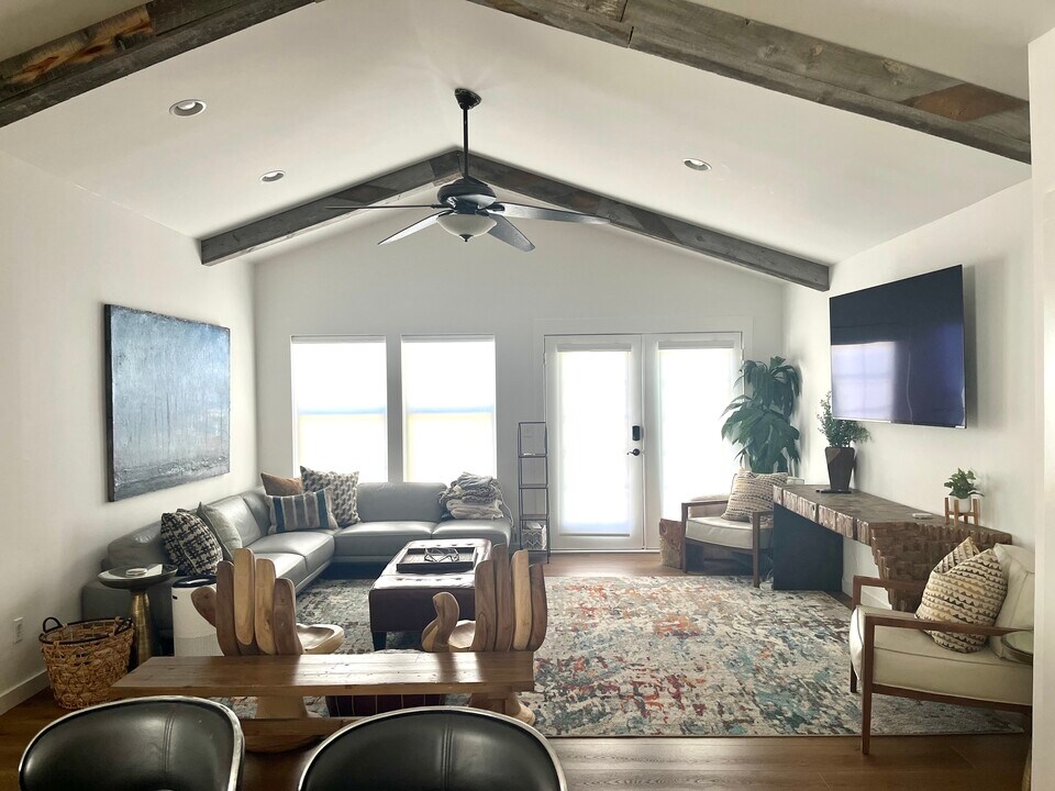 2075 E Kensington Ave in Salt Lake City, UT - Building Photo