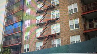 86-16-86-60 60th Ave in Queens, NY - Building Photo