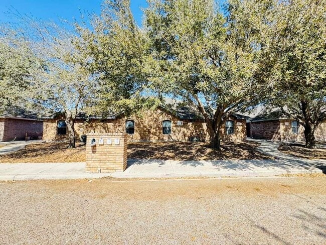 property at 9 W Prosperity Dr