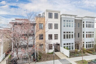 756 Park Rd NW in Washington, DC - Foto de edificio - Primary Photo