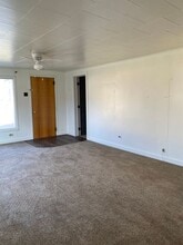 1008 Lake Ave in La Grande, OR - Building Photo - Building Photo