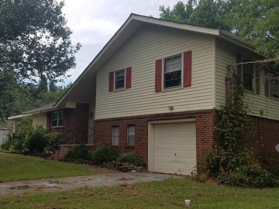 967 Ford Chapel Rd in Harvest, AL - Building Photo