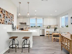 13480 Lopelia Meadows Pl in San Diego, CA - Building Photo - Building Photo
