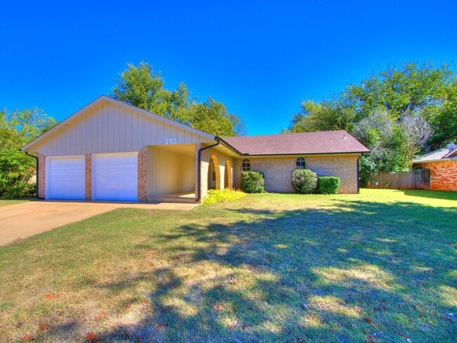 2715 Bethany Oaks Dr in Norman, OK - Building Photo - Building Photo