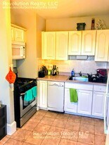 121 Richdale Ave, Unit 2 in Cambridge, MA - Building Photo