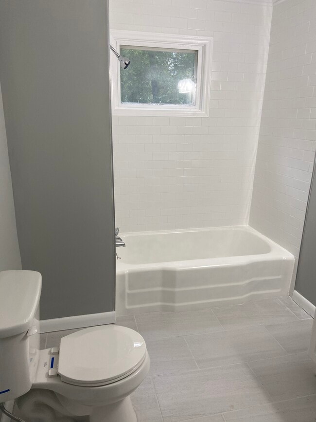 3818 Pineneedle Dr in Greensboro, NC - Building Photo - Building Photo