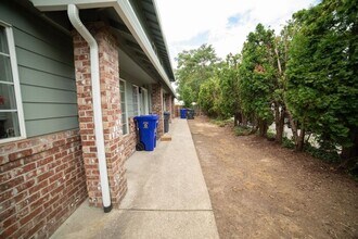 3419 SE 85th Ave in Portland, OR - Building Photo - Building Photo