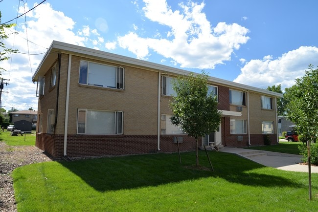 10458 W 8th Ave in Lakewood, CO - Foto de edificio - Building Photo