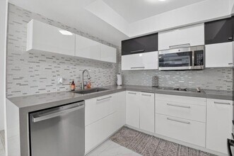 4310 Village Dr in Delray Beach, FL - Building Photo - Building Photo