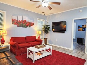 72 Weatherboard Court in Pawleys Island, SC - Building Photo - Building Photo