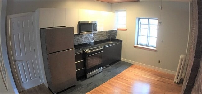 210 Hemenway St, Unit 1C in Boston, MA - Building Photo - Building Photo