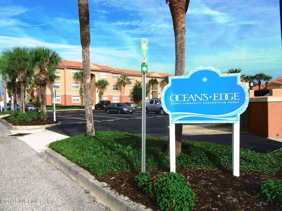 105 25th Ave S in Jacksonville Beach, FL - Building Photo