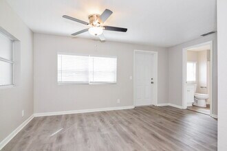 1809 E Sitka St in Tampa, FL - Building Photo - Building Photo