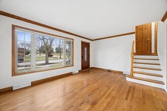 4413 Clausen Ave in Western Springs, IL - Building Photo - Building Photo