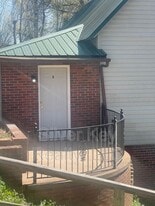 154 S Jackson St in Athens, TN - Building Photo