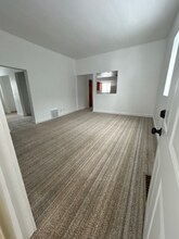 2106 Thomas St in Marinette, WI - Foto de edificio - Building Photo