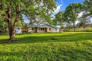 2470 TX-150 in Coldspring, TX - Building Photo