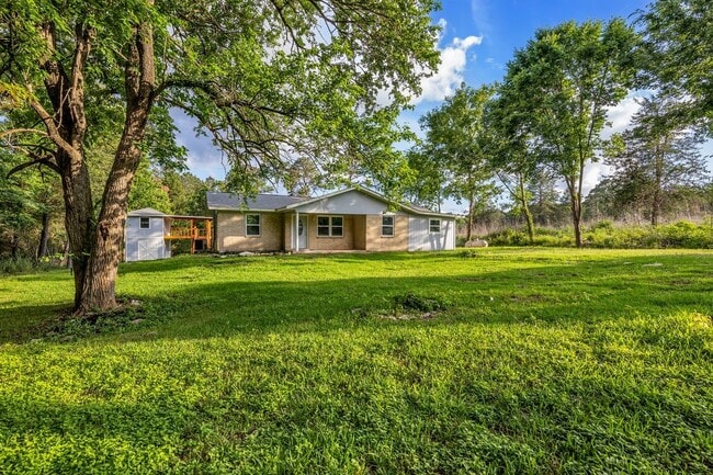 property at 2470 TX-150