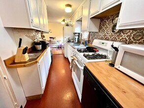 2 Inman Pl, Unit 2 in Cambridge, MA - Foto de edificio - Building Photo