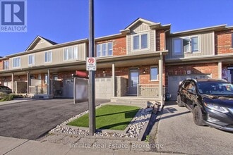 380 Lake St in Grimsby, ON - Building Photo - Building Photo
