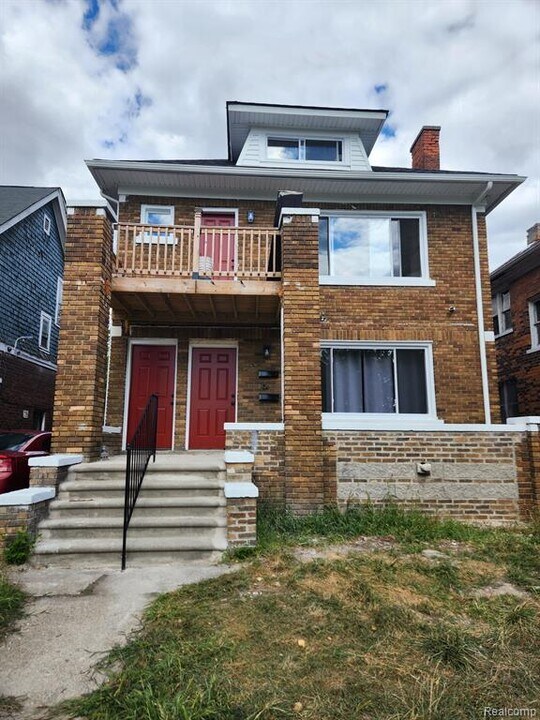 8922 Quincy St in Detroit, MI - Building Photo