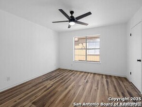 911 Vance Jackson Rd in San Antonio, TX - Building Photo - Building Photo