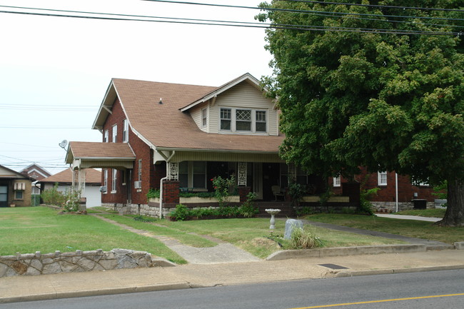 609 Woodland St in Nashville, TN - Building Photo - Building Photo