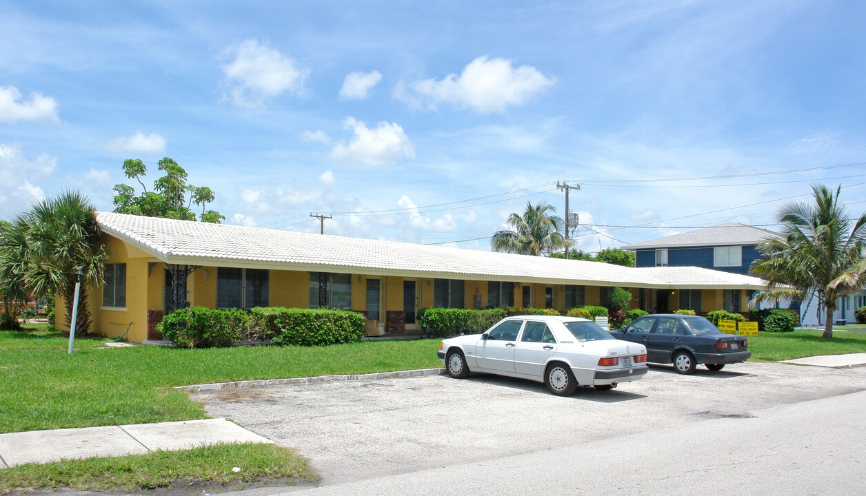 Del-barry in Deerfield Beach, FL - Foto de edificio