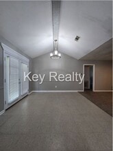 2412 Greenway Dr in Alexandria, LA - Building Photo - Building Photo