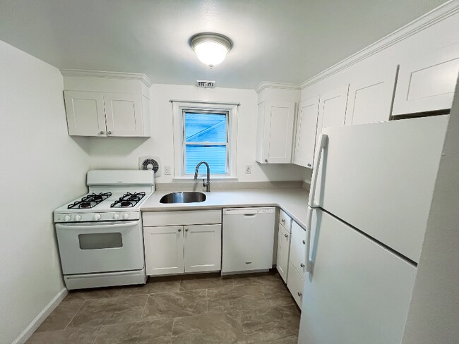 27 8th Ave in Haddon Heights, NJ - Building Photo - Building Photo