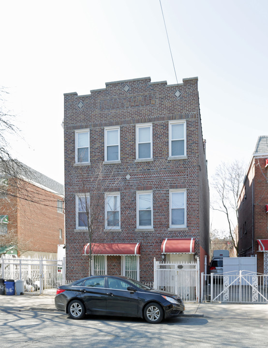 924 E 226th in Bronx, NY - Building Photo