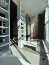 2485 Taunton Rd in Oakville, ON - Building Photo - Building Photo