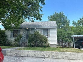 140 W Court St in Elko, NV - Building Photo