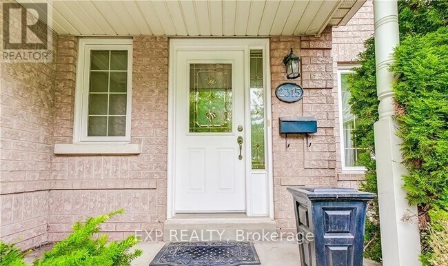 2315 Westoak Trails Blvd in Oakville, ON - Building Photo - Building Photo