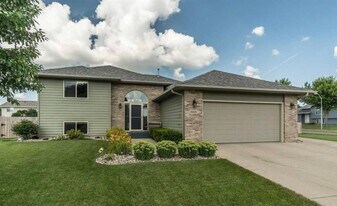 5501 S Anthony Ave in Sioux Falls, SD - Building Photo