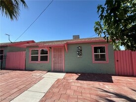 400 N 15th St in Las Vegas, NV - Building Photo