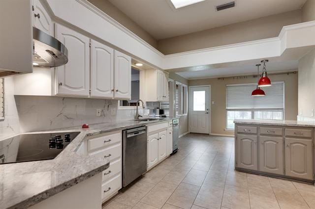 property at 7 Roaring Creek Ct