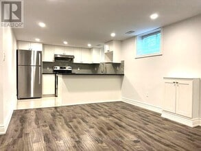 3 Kellyvale Rd in Toronto, ON - Building Photo - Building Photo