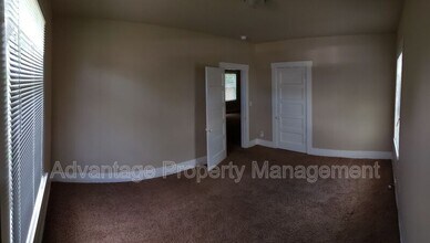 1175 D St in Independence, OR - Building Photo - Building Photo