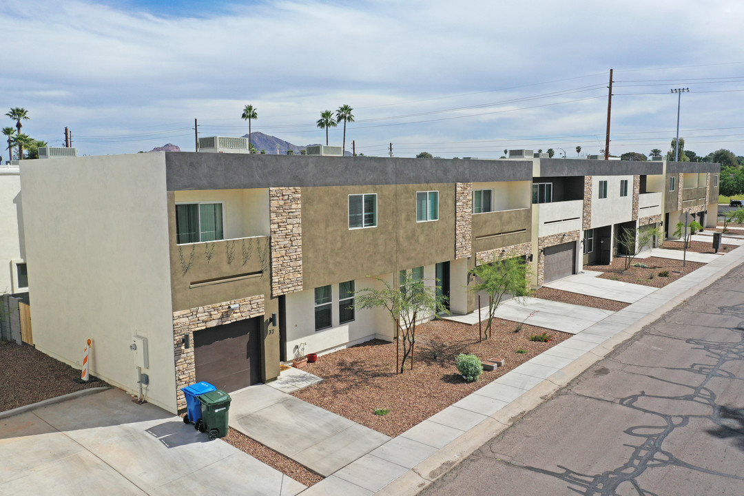 The Grove in Phoenix, AZ - Foto de edificio