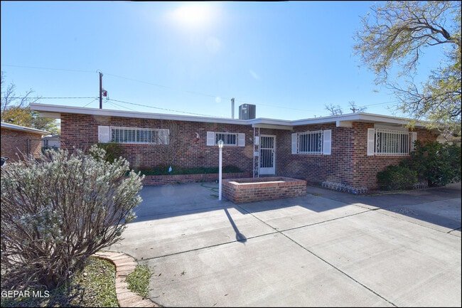 5108 Paris Ave in El Paso, TX - Building Photo - Building Photo