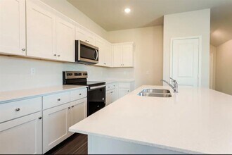 1803 Crimson Lake Blvd in El Reno, OK - Building Photo - Building Photo