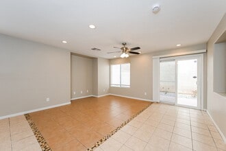 7315 Larix Rd in Las Vegas, NV - Building Photo - Building Photo