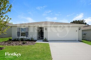 513 Earhart Dr in Davenport, FL - Building Photo