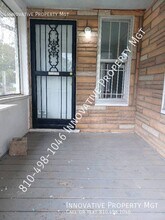 3814 Brown St in Flint, MI - Building Photo - Building Photo