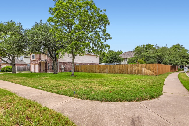 8800 Ficke Cove in Austin, TX - Building Photo - Building Photo