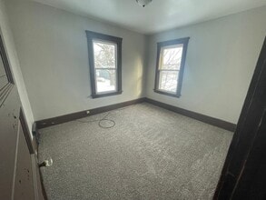 800 E 157th St in Cleveland, OH - Building Photo - Building Photo