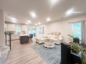 4 Connaught Ct in Mauldin, SC - Building Photo - Building Photo