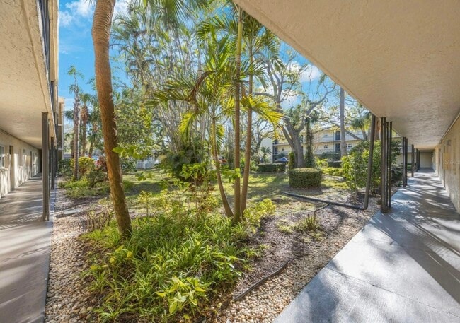 property at 11485 Oakhurst Rd
